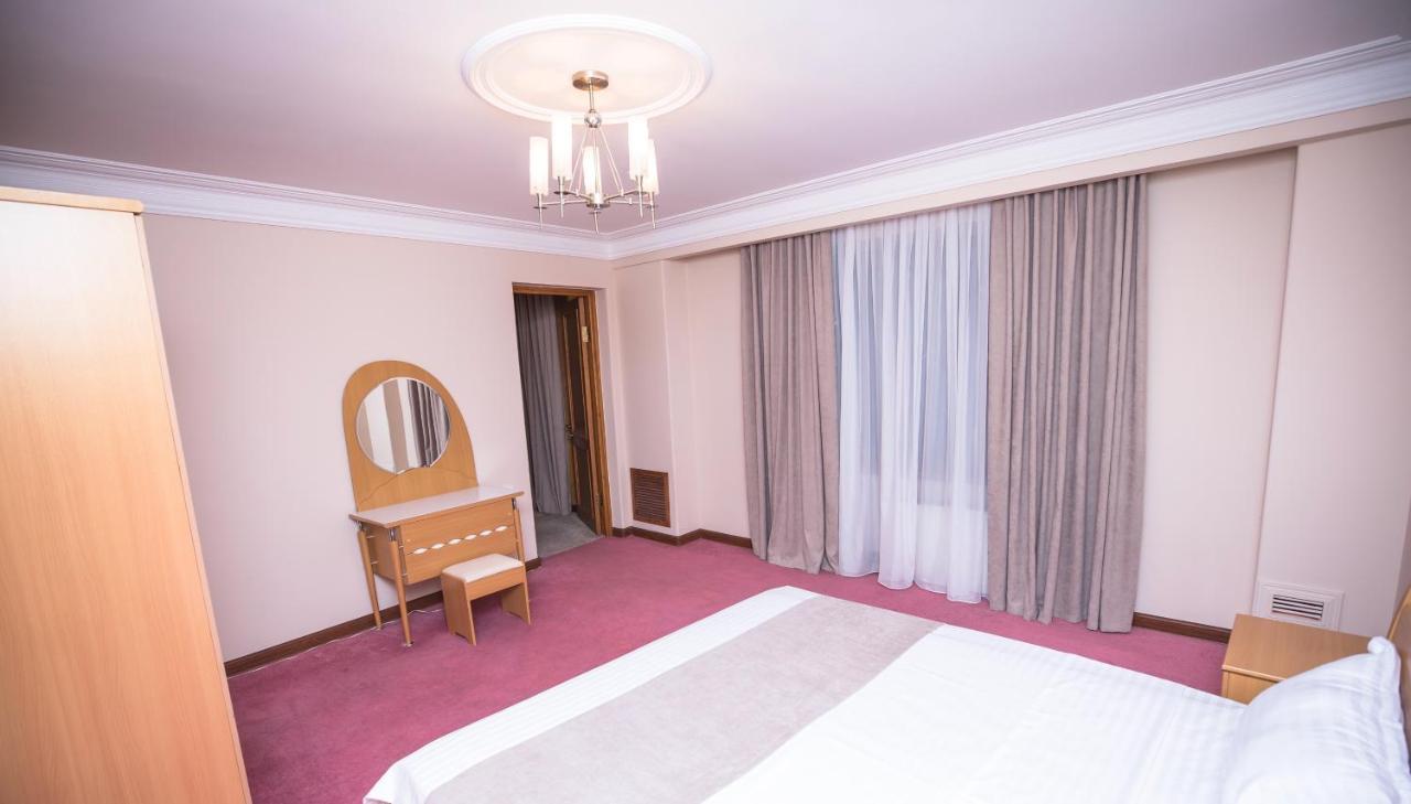 Nor Dzoraberd Hotel Complex Jerevan Exteriör bild