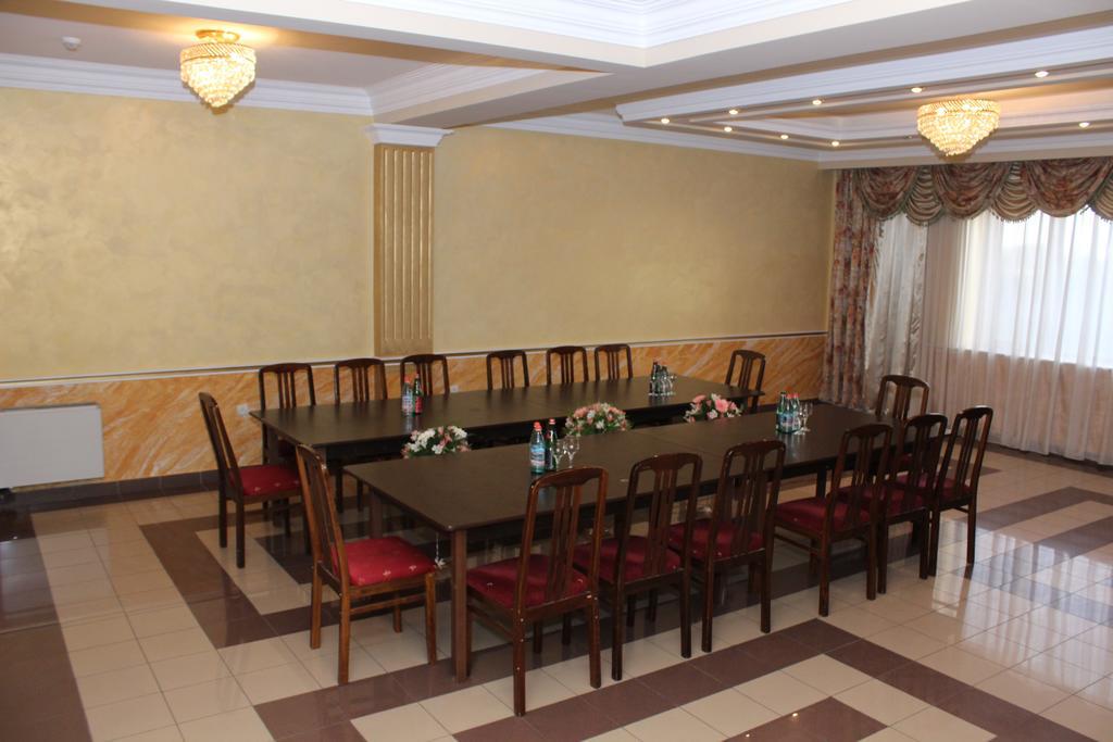 Nor Dzoraberd Hotel Complex Jerevan Exteriör bild