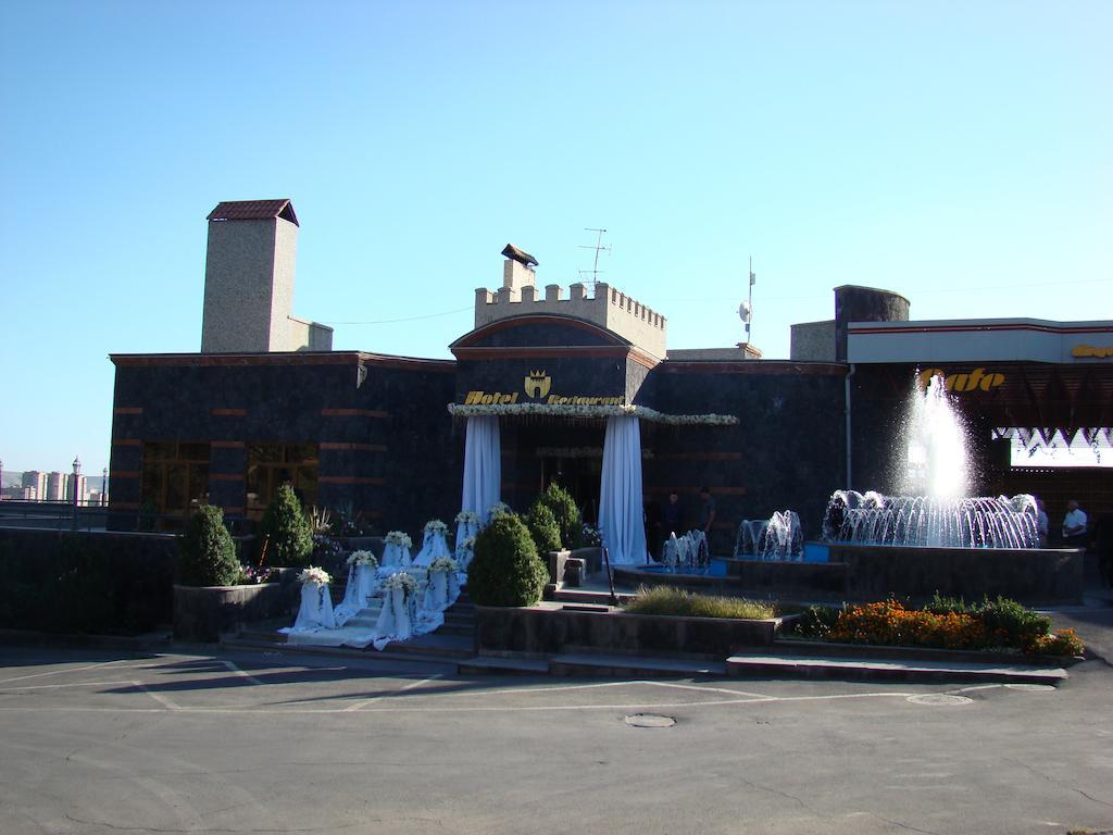 Nor Dzoraberd Hotel Complex Jerevan Exteriör bild
