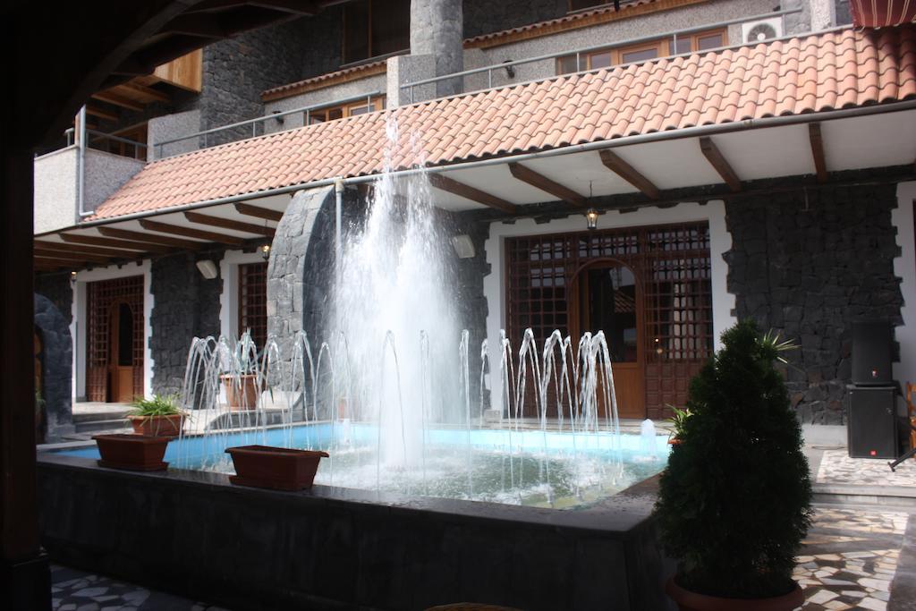 Nor Dzoraberd Hotel Complex Jerevan Exteriör bild
